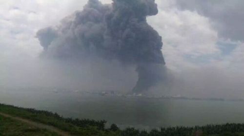 湖北宜昌中兴化工资料简介 发生火灾浓烟滚滚(图)